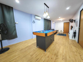 Karaoke & Snooker 3BR 14-18pax 4 min WALK to Jonker